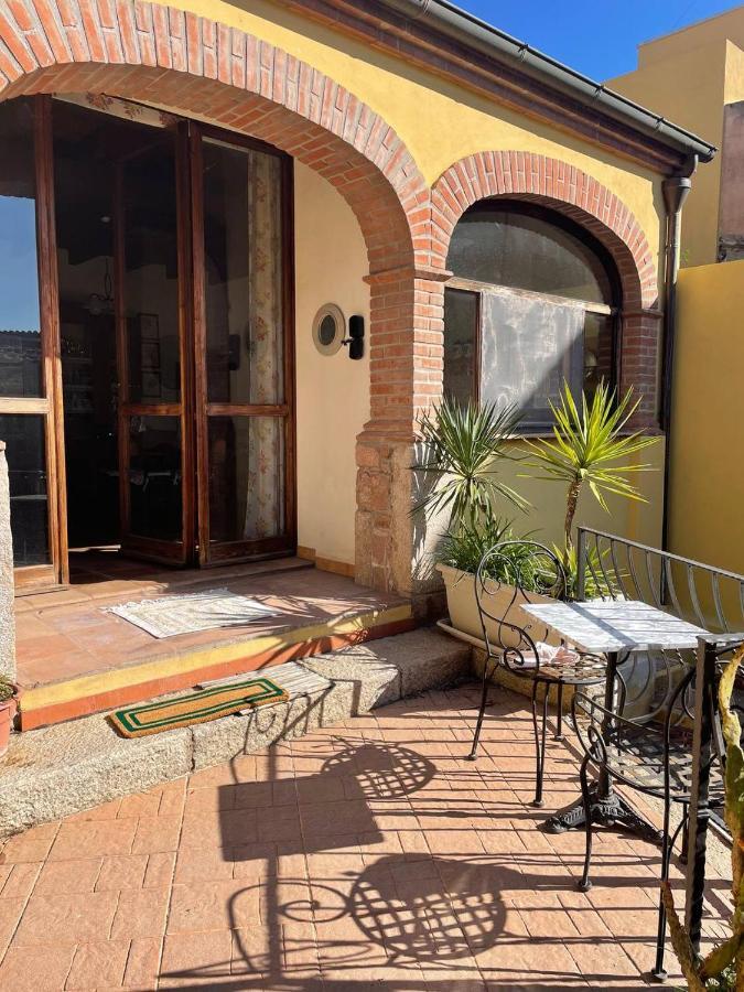 Aventina Holiday Home Burcei Luaran gambar